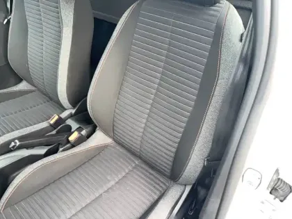 Photo 49 Peugeot 208  PURETECH 75 S&S BVM5