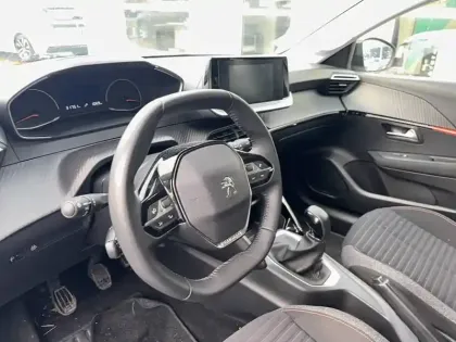 Photo 50 Peugeot 208  PURETECH 75 S&S BVM5