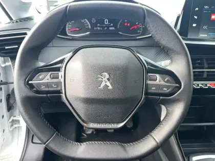 Photo 55 Peugeot 208  PURETECH 75 S&S BVM5