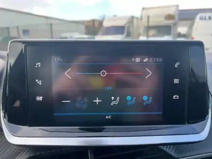 Photo 14 Peugeot 208  PureTech 100 S&S BVM6