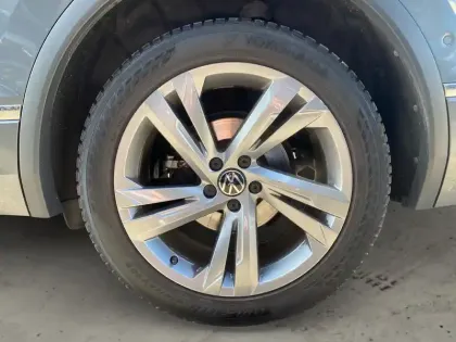 Photo 8 Volkswagen Tiguan  Allspace 2.0 TDI 200 DSG7 4Motion