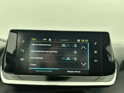 Photo 19 Peugeot 2008  Electrique 136 ch