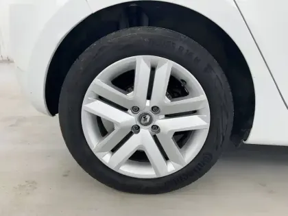 Photo 80 Renault Clio Gén. V (BJA) Ph1 Business 5