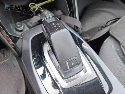 Photo 19 Peugeot 2008  BlueHDi 130 S&S EAT8