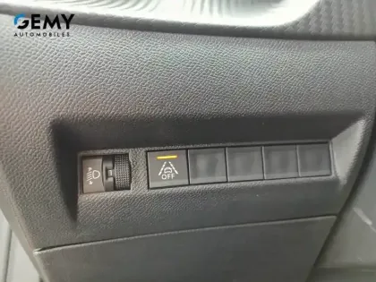 Photo 13 Peugeot 2008  BlueHDi 130 S&S EAT8