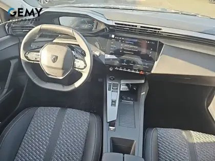 Photo 7 Peugeot 308  SW Hybrid 145 e-DCS6