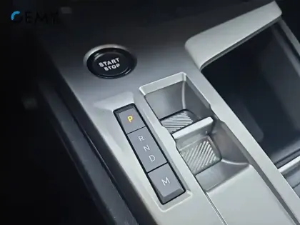 Photo 31 Peugeot 308  SW Hybrid 145 e-DCS6