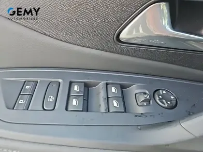 Photo 19 Peugeot 308  SW Hybrid 145 e-DCS6