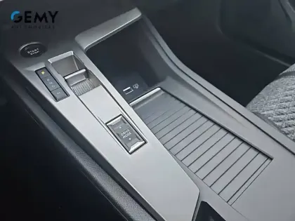 Photo 29 Peugeot 308  SW Hybrid 145 e-DCS6