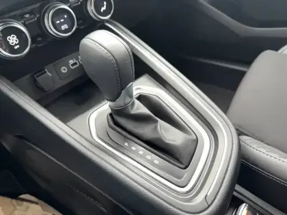 Photo 38 Renault Clio  E-Tech full hybrid 145 GSR2