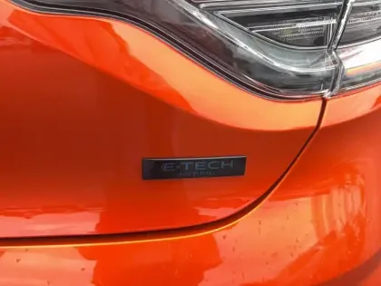 Photo 10 Renault Clio  E-Tech full hybrid 145 GSR2