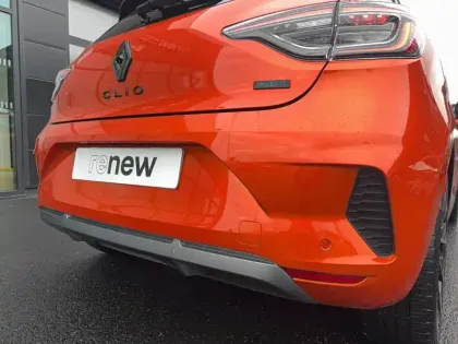 Photo 12 Renault Clio  E-Tech full hybrid 145 GSR2