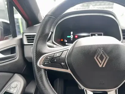 Photo 24 Renault Clio  E-Tech full hybrid 145 GSR2