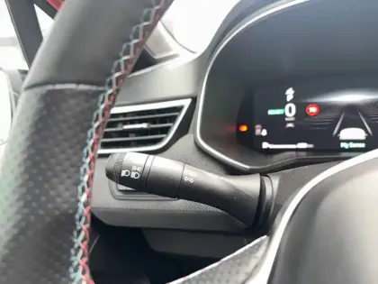 Photo 28 Renault Clio  E-Tech full hybrid 145 GSR2