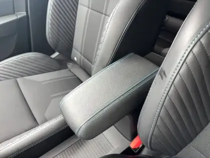 Photo 42 Renault Clio  E-Tech full hybrid 145 GSR2