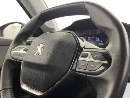 Photo 105 Peugeot 208  BlueHDi 100 S&S BVM6 2 PLACES