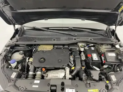 Photo 37 Peugeot 208  BlueHDi 100 S&S BVM6