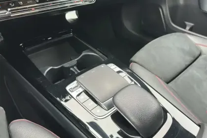 Photo 48 Mercedes Classe A  180 d 7G-DCT