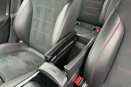 Photo 23 Mercedes Classe A  180 d 7G-DCT