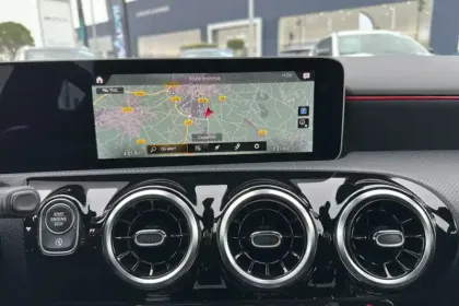 Photo 44 Mercedes Classe A  180 d 7G-DCT