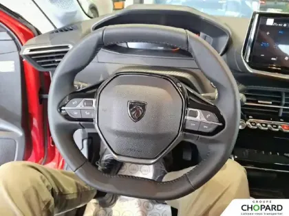 Photo 16 Peugeot 208  Hybrid 110 ch e-DCS6