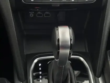 Photo 118 Renault Megane Mégane IV Berline E-TECH Plug-In Hybride 160