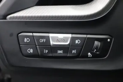 Photo 11 BMW Serie 1 118d 150 ch