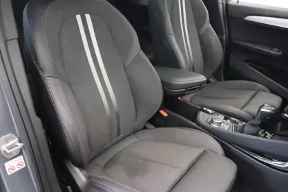 Photo 34 BMW X2  xDrive 25e 220 ch BVA6