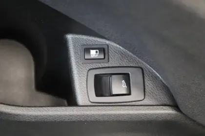 Photo 16 BMW X2  xDrive 25e 220 ch BVA6