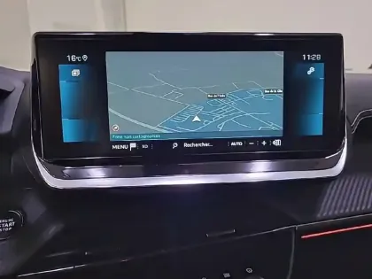 Photo 73 Peugeot 2008  PureTech 130 S&S EAT8