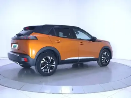 Photo 91 Peugeot 2008  PureTech 130 S&S EAT8