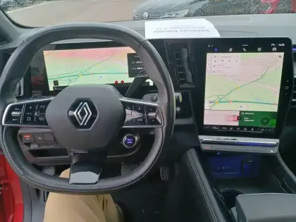 Photo 11 Renault Austral  E-Tech hybrid 200