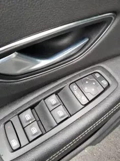 Photo 8 Renault Scenic Grand  TCe 160 FAP EDC