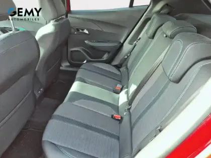 Photo 41 Peugeot 2008  PureTech 100 S&S BVM6