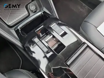 Photo 13 Citroën C4  PureTech 130 S&S EAT8