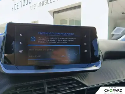 Photo 12 Peugeot 2008  PureTech 100 S&S BVM6