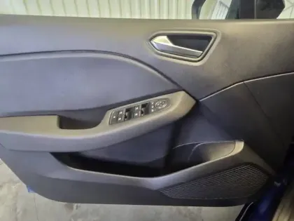 Photo 156 Renault Captur  TCe 90 - 21