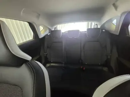 Photo 33 Renault Captur  TCe 90 - 21