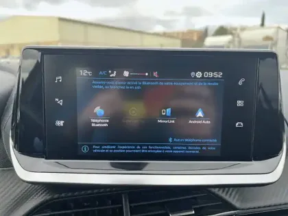 Photo 14 Peugeot 208  PureTech 75 S&S BVM5