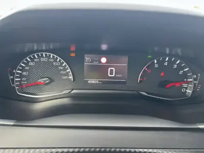 Photo 11 Peugeot 208  PureTech 75 S&S BVM5