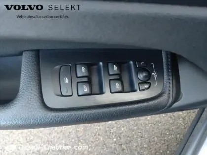 Photo 17 Volvo Xc60  B4 (Essence) 197 ch Geartronic 8 Momentum Business