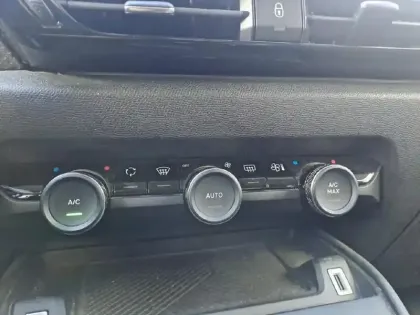 Photo 12 Citroën C4 Gén. III Ph1 Shine 5