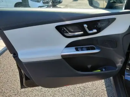 Photo 38 Mercedes Classe GLC Gén. II (X254) Ph1 AMG Line 5