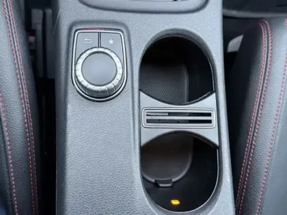 Photo 20 Mercedes GLA 220 d 2.0 170 Fascination