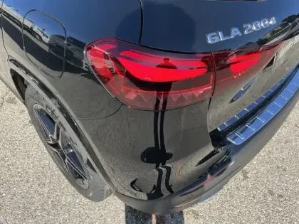 Photo 9 Mercedes GLA 200 d AMG Line