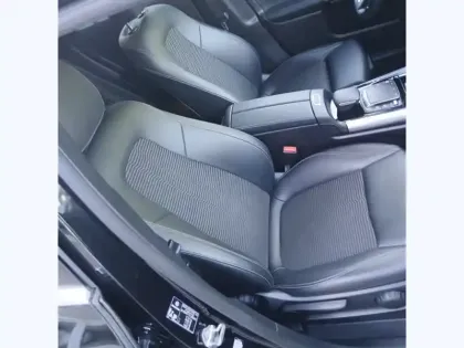 Photo 15 Mercedes GLA 200 d Progressive Line