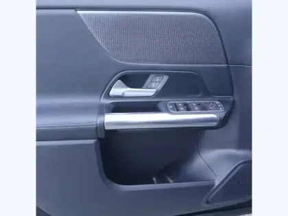 Photo 11 Mercedes GLA 200 d Progressive Line