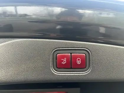 Photo 11 Mercedes CLA E 350 d 4MATIC Coupé Fascinati