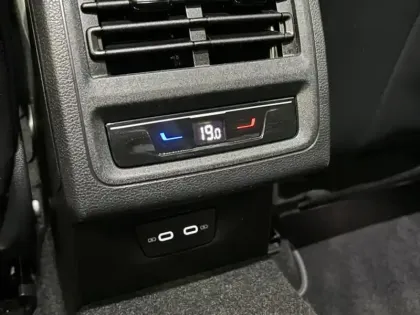 Photo 18 Volkswagen Golf Gén. VIII Ph2 Style 5