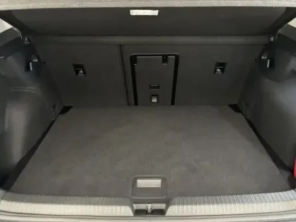 Photo 9 Volkswagen Golf Gén. VIII Ph2 Style 5